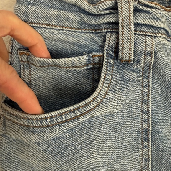 Vibrant MIU Wide  Leg Jeans Size 5 W26 Light Wash Patch Pocket Cropped Denim - Picture 6 of 16